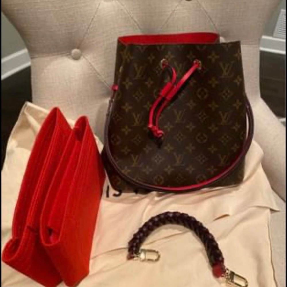 ❌SOLD❌Louis Vuitton NÉONOÉ MM